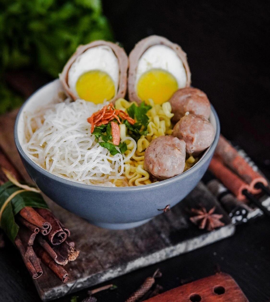 Bakso telur ayam / sapi  --- 19,000