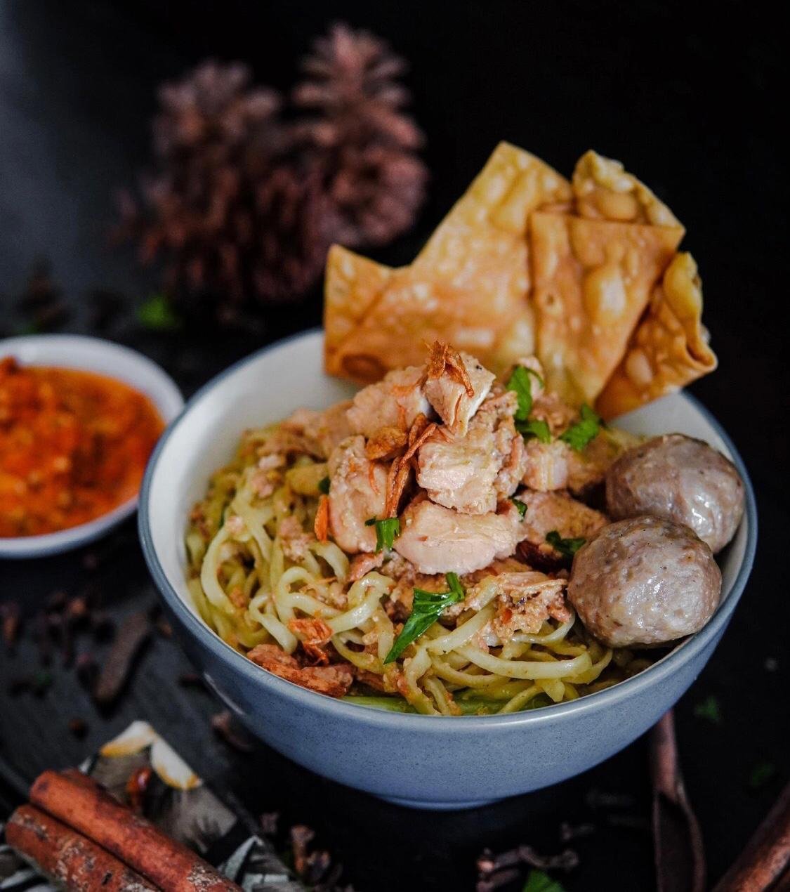 Mie Ayam Pangsit Bakso Ayam/Sapi  --- 26,000