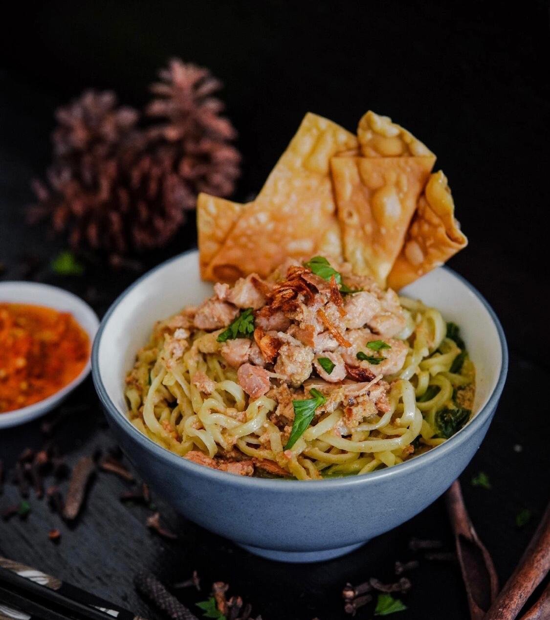 Mie Ayam Pangsit  --- 13,000