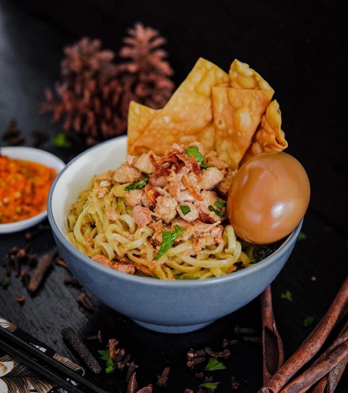 Mie Ayam Pangsit Telur  --- 17,000